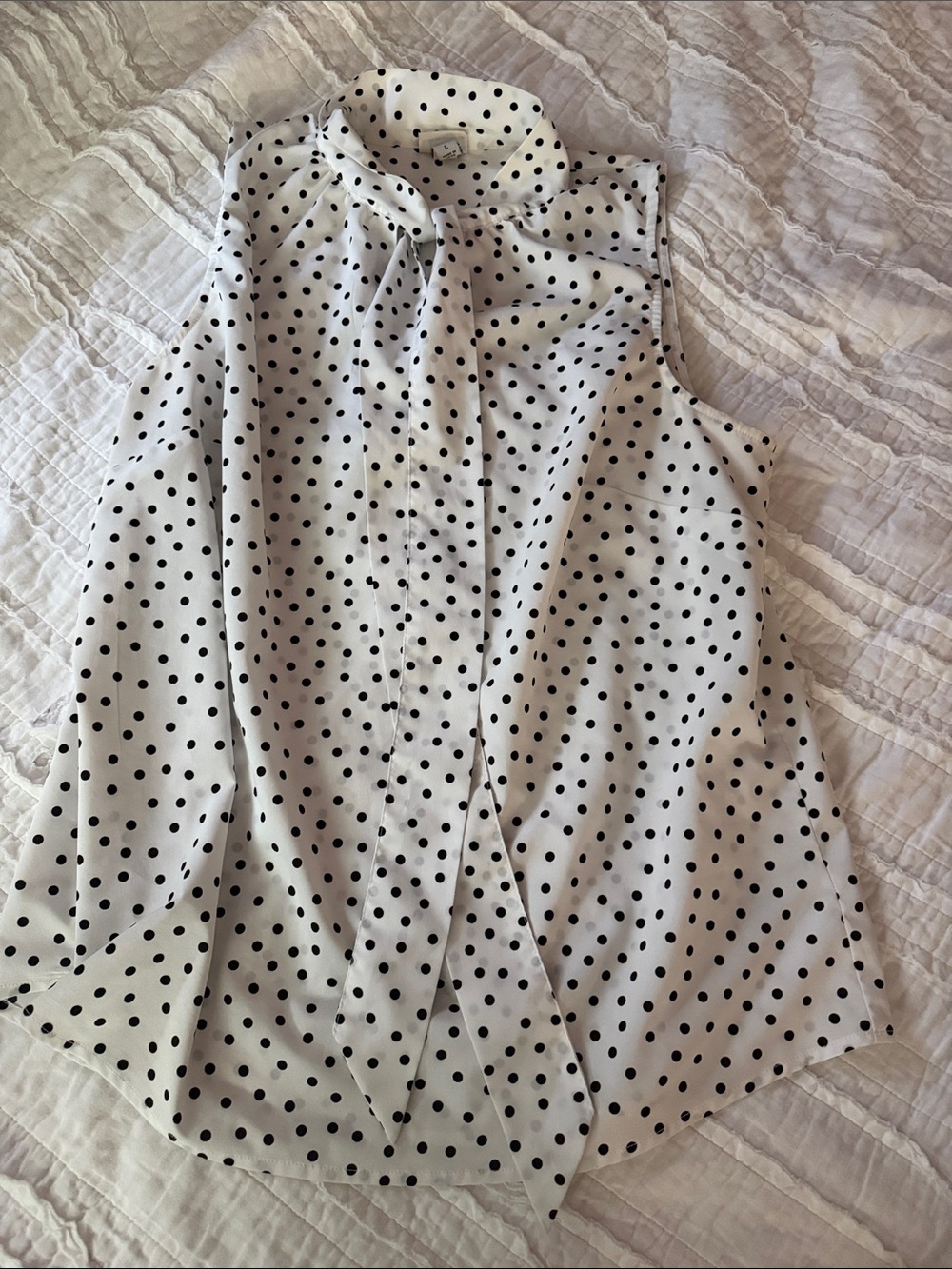 a new day White Sleeveless Polka Dot Tie-Neck Camisole